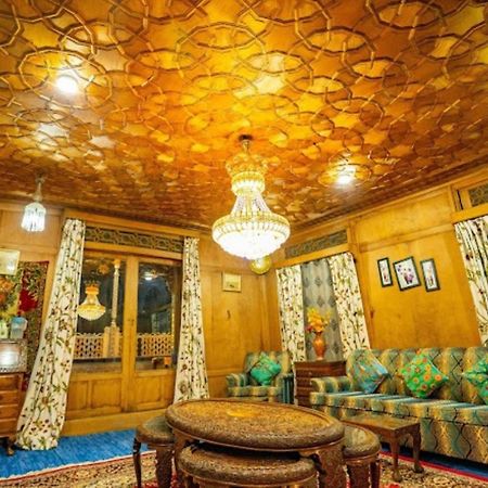 Young Bombay Premium Heritage Houseboat Srīnagar المظهر الخارجي الصورة